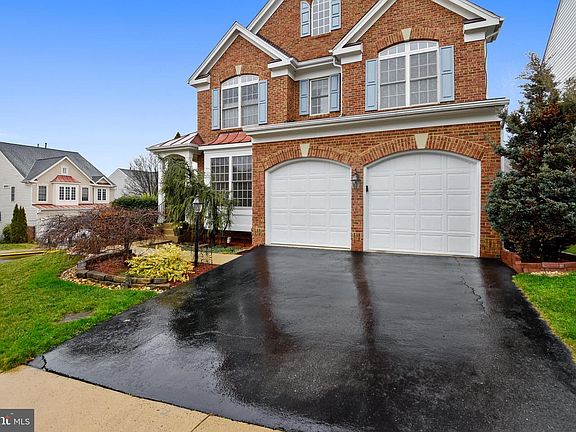 2nd image of 5803 Governors View Ln