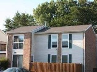 1976 Kenilworth Cir APT F, Hoffman Estates, IL 60169