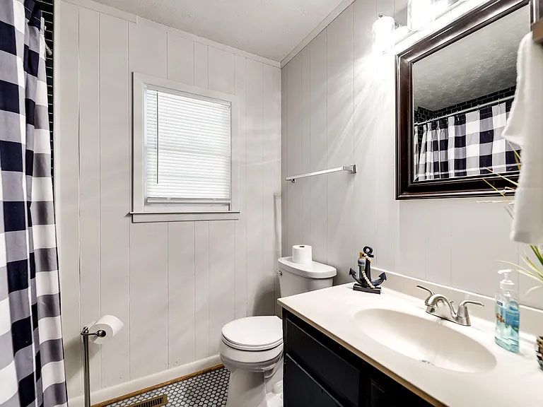 Downstairs bathroom