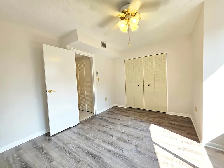231 Canal Park Dr — Photo 45