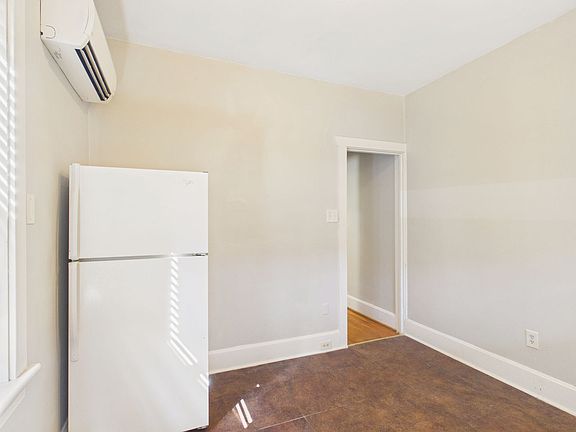 4th image of 255 Briggs St #1W