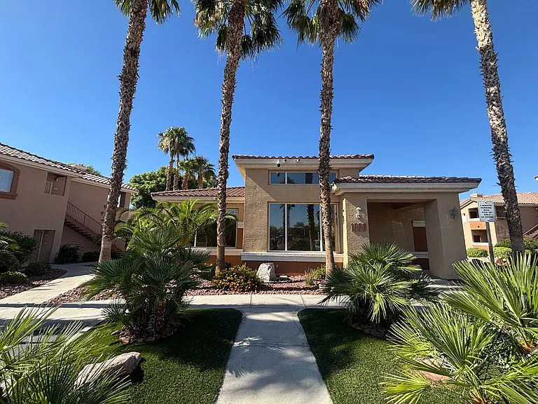 1050 E Cactus Ave #1082 — Photo 31