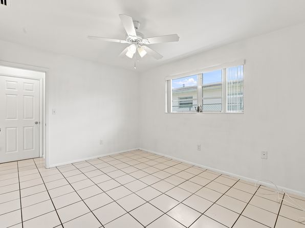 7211 Venetian St #2