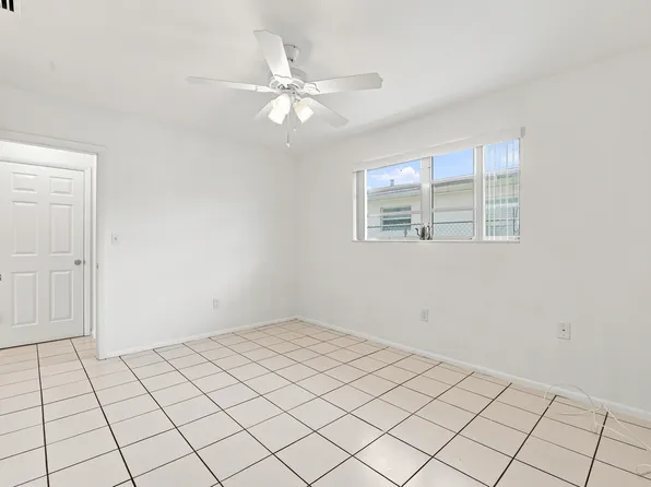 7211 Venetian St, Hollywood, FL