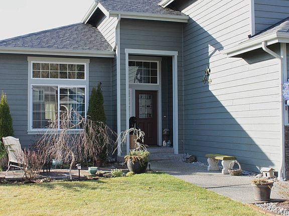 2nd image of 1501 Daffodil Ave NE