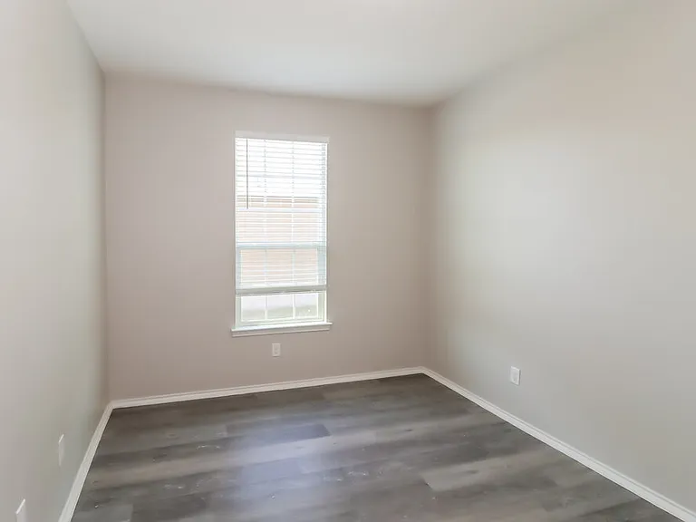 124 Carrington St — Photo 14
