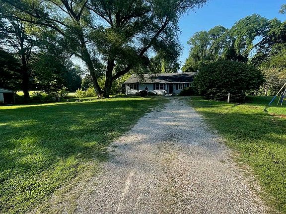 2nd image of 1799 E Johnson Ln
