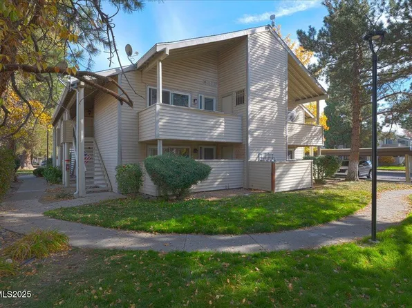 2136 Roundhouse Rd, Sparks, NV 89431