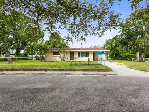 1904 5th St W, Bradenton, FL 34205