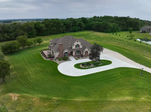 907 Kelland Dr, Norfolk, NE 68701