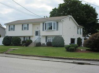 185 Budlong Rd, Cranston, RI 02920