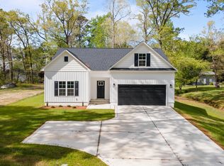 111 Thomas Loop Rd, Jacksonville, NC 28540