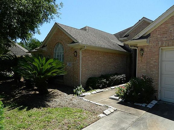 2nd image of 2409 Lake Front Ct