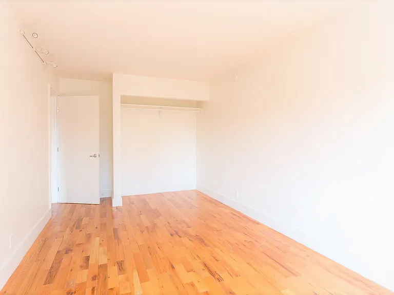 6208 Arroyo Glen St #15 — Photo 1