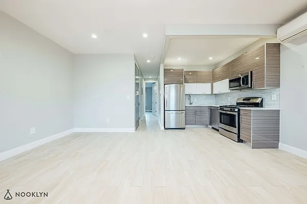 Rented by Nooklyn NYC LLC | media 21