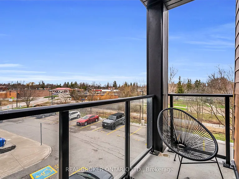 17 Centre St #311 — Photo 36