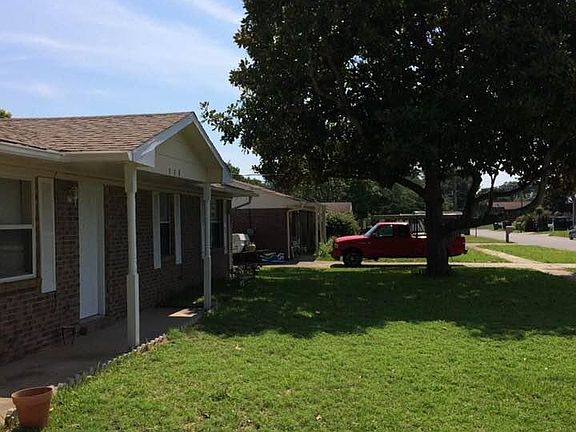 2nd image of 808 Boulevard De Lorleans