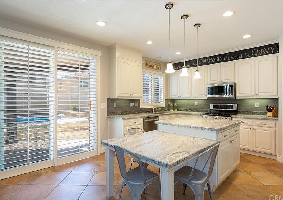 1st image of 31098 Manford Dr