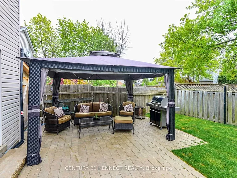 4 Somerset Dr — Photo 15