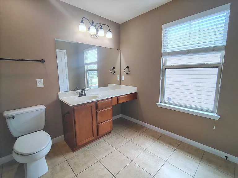 1206 Larks Trace Ln — Photo 15