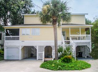 1908 Mitchell St, Edisto Island, SC 29438