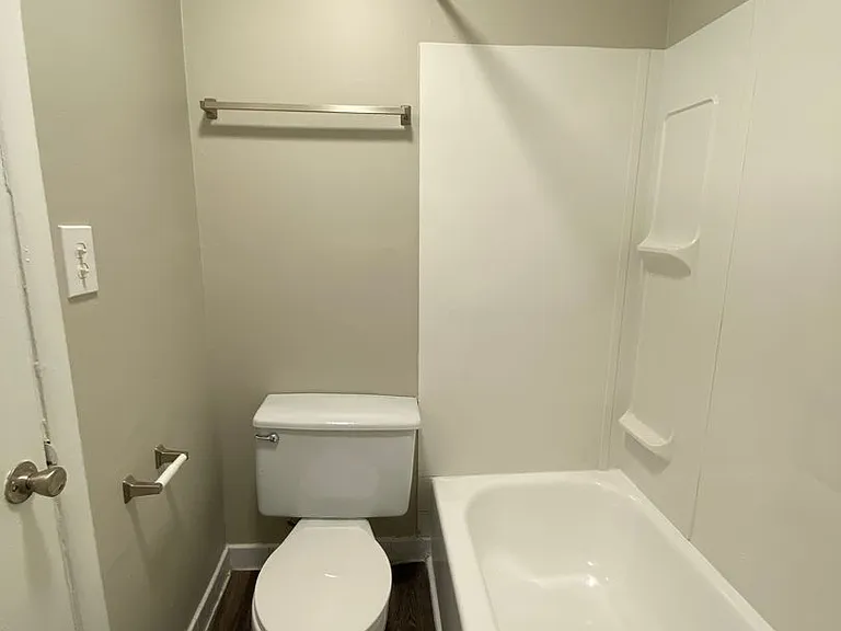 Gleneagle Apartment Homes — Photo 81