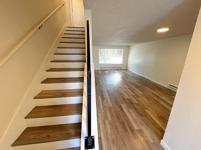 Aladdin Townhomes — Photo 13