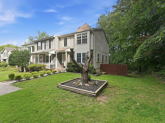 2nd image of 4200 Gerry Ln