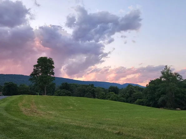 Gristmill Ln, Knoxville, MD 21758