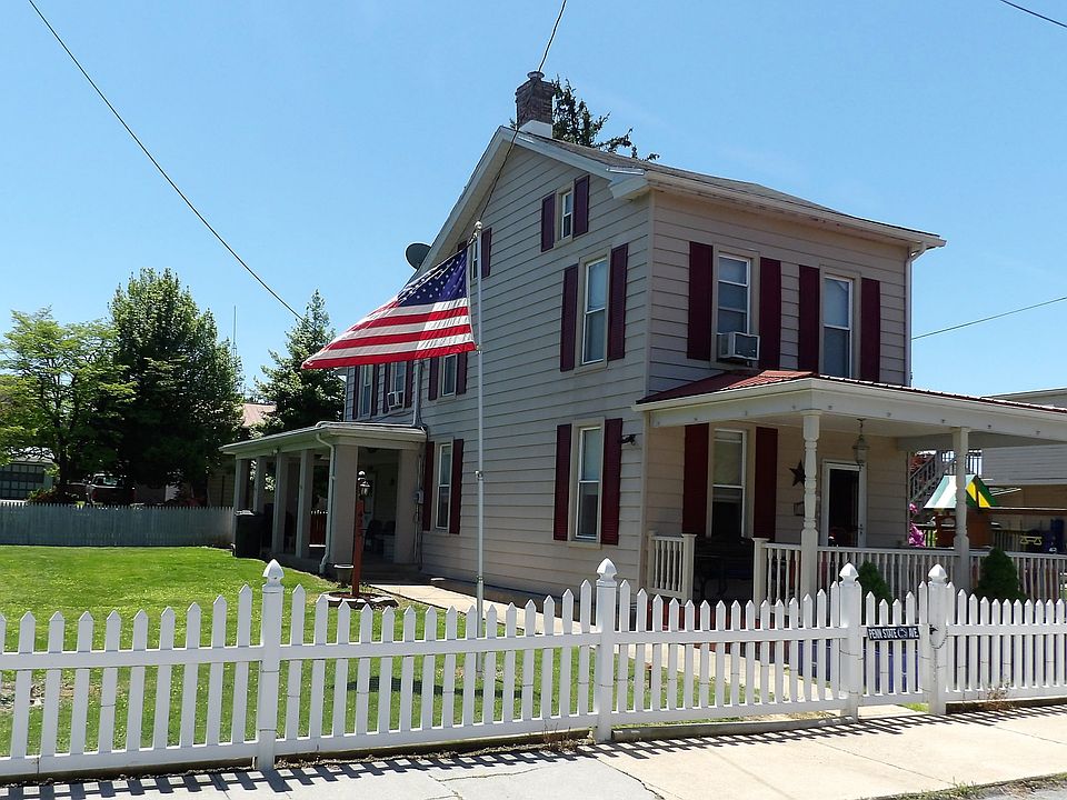 1st image of 423 Walnut St
