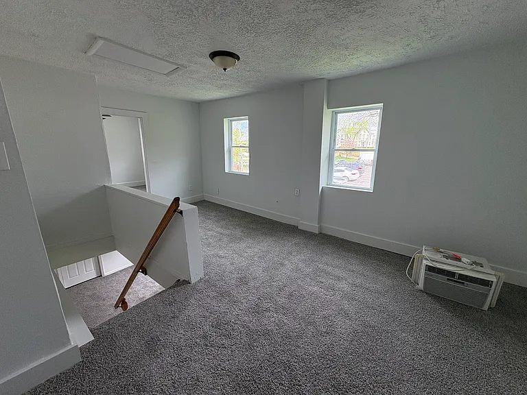 502 Main St — Photo 9
