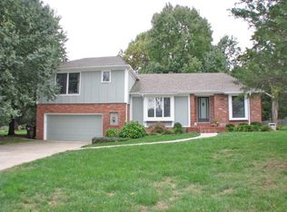 1469 S Woodbury Pl, Springfield, MO 65809