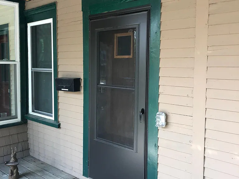 626 Summer St — Photo 2