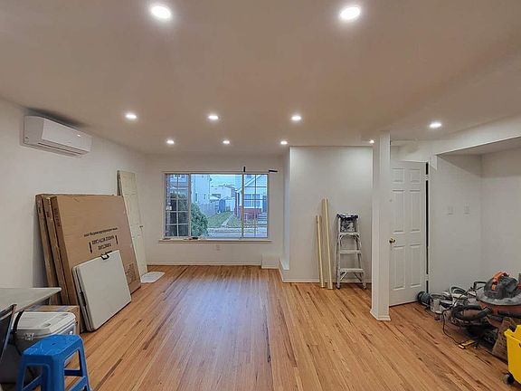 3rd image of 71 Cloister Pl #1