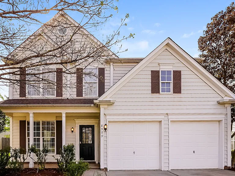 8909 Lyleton Ln — Photo 1