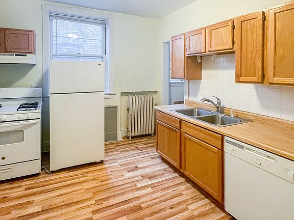 2nd image of 5051 N Damen Ave APT 2E