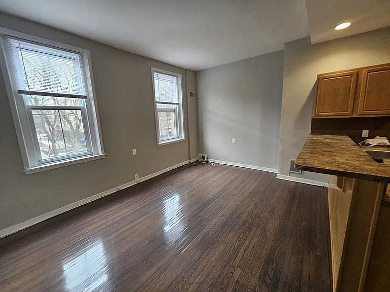 3926 Pine St #2 — Photo 7