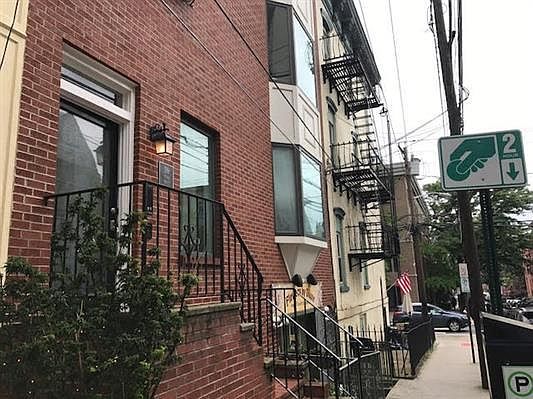 2nd image of 109 2nd St #2