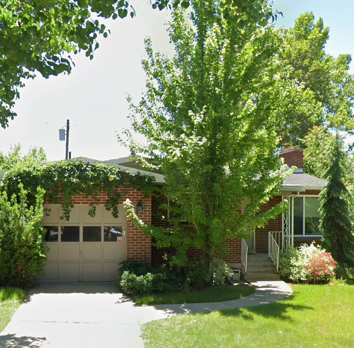 E Roosevelt Ave, Salt Lake City — Photo 2