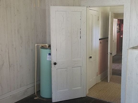 4th image of 207 Park Ave