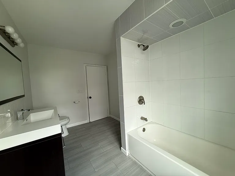 13 Cambridge Ave — Photo 12