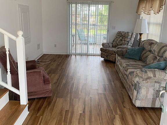 2nd image of 1219 Thomas Dr #109