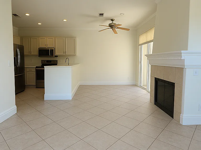 Such a nice, open layout.