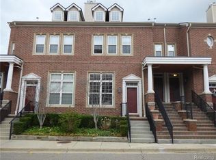 16994 Farmington Rd, Livonia, MI 48154