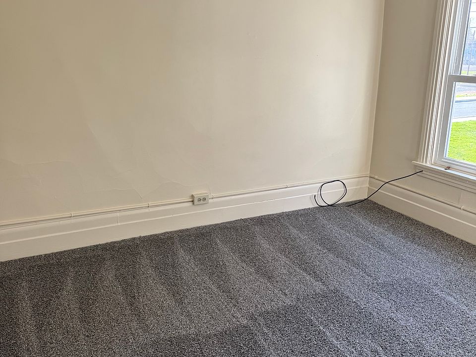 1st image of 129 E Green St Floor 2