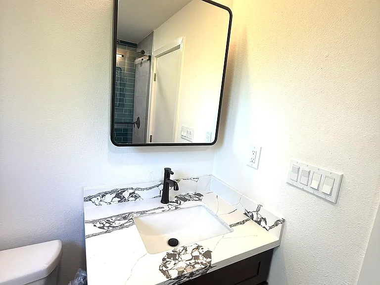 5309 Erskine Way SW — Photo 6