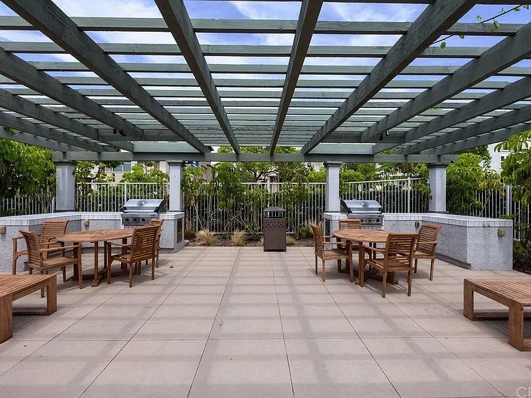 4338 Harbor Way #1 — Photo 3
