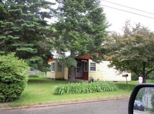52 Forest Hill Ave, Saranac Lake, NY 12983