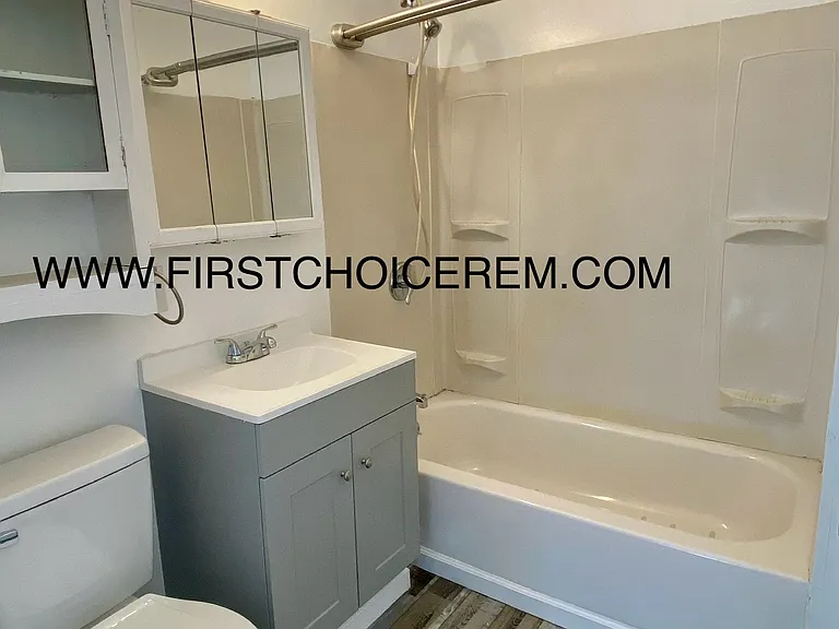 51 Pierce St #4 — Photo 10