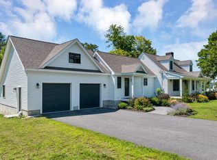 11 Goodrich Rd, Wolfeboro, NH 03894